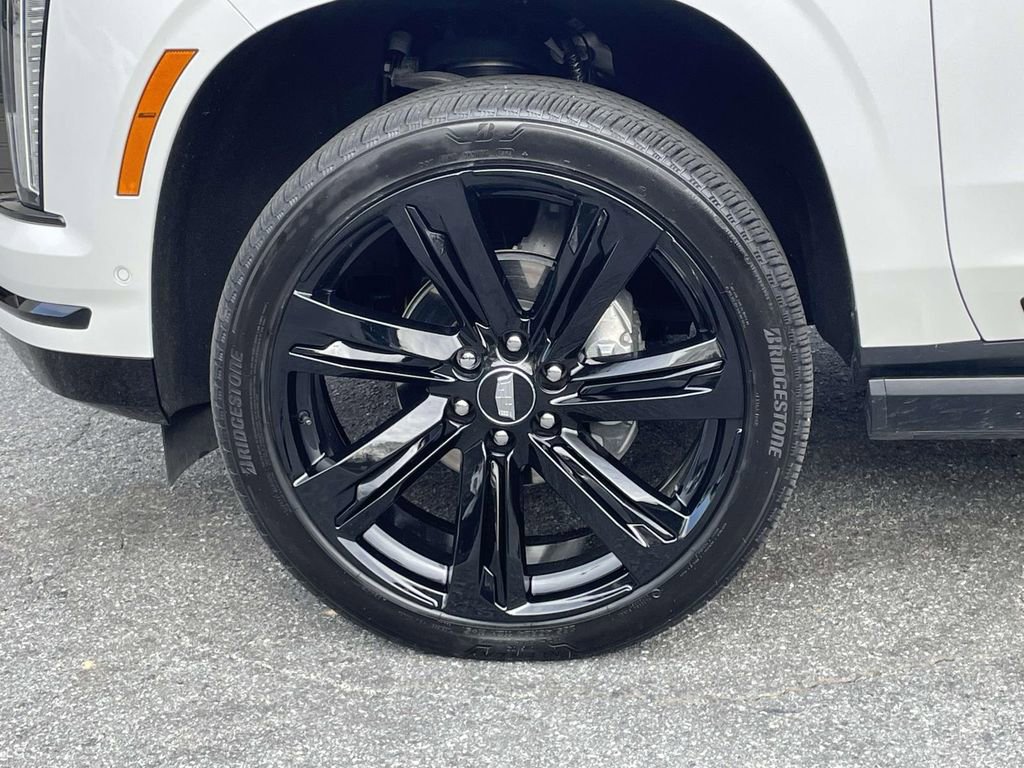 Certified 2025 Cadillac Escalade ESV Sport Platinum image 9