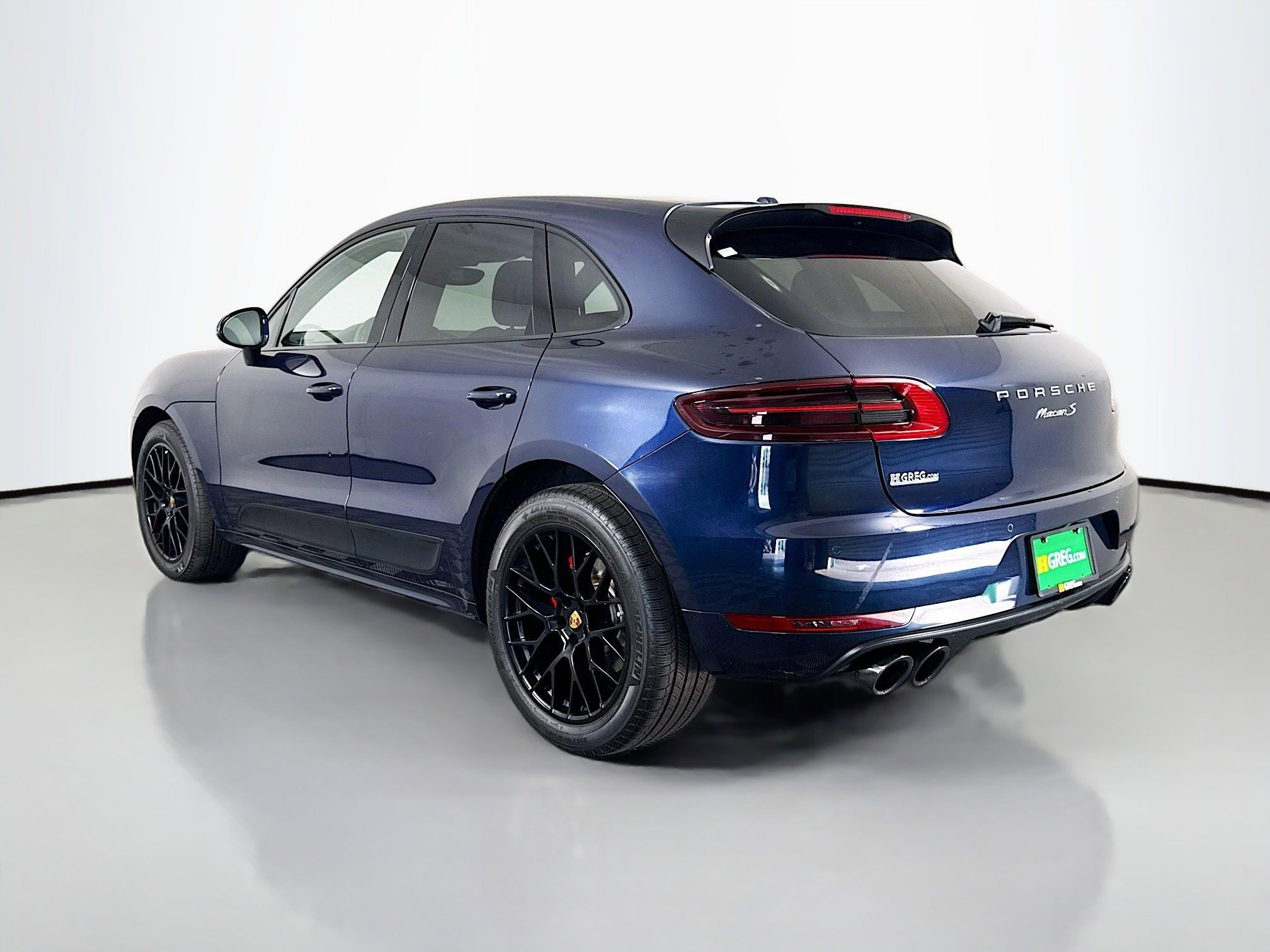 Used 2017 Porsche Macan GTS w/ Premium Package Plus image 7