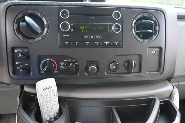 Used 2009 Ford E-150 and Econoline 150 Wagon RWD image 22