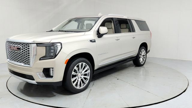 Used 2022 GMC Yukon XL Denali image 1