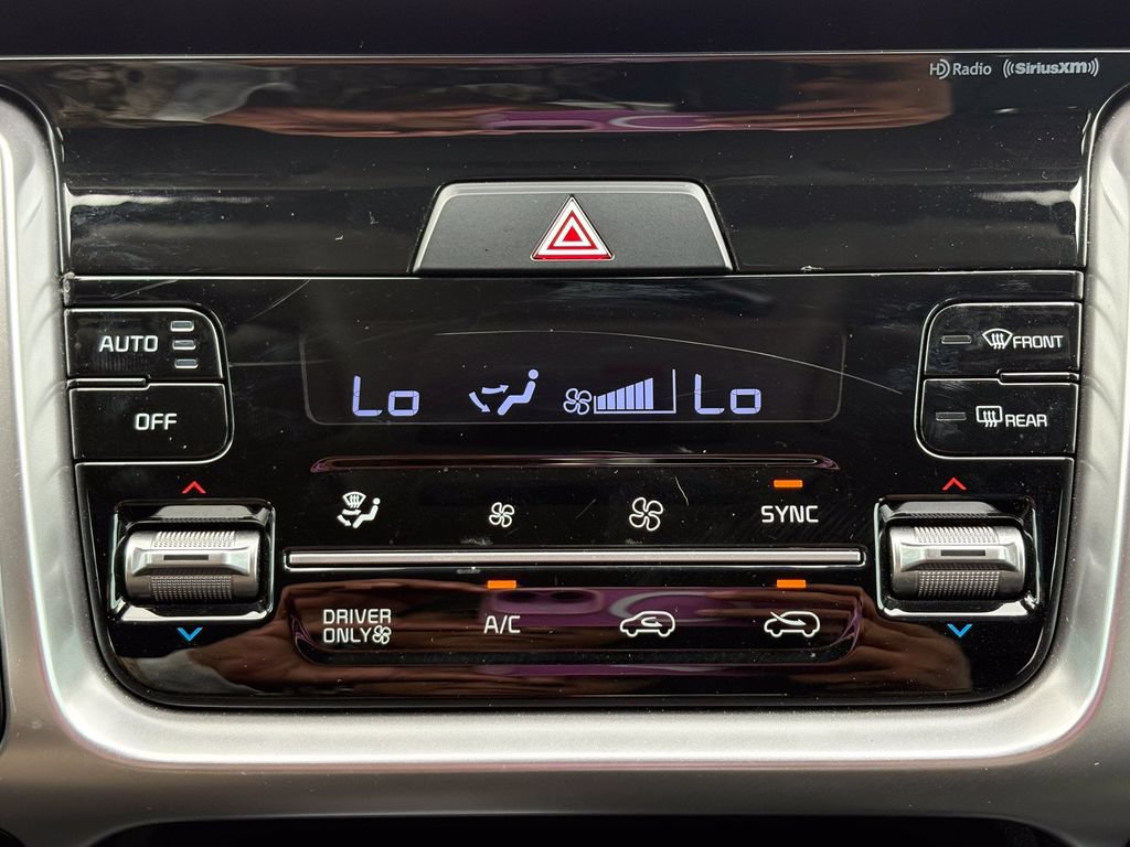 Certified 2022 Kia Sorento S FWD image 28