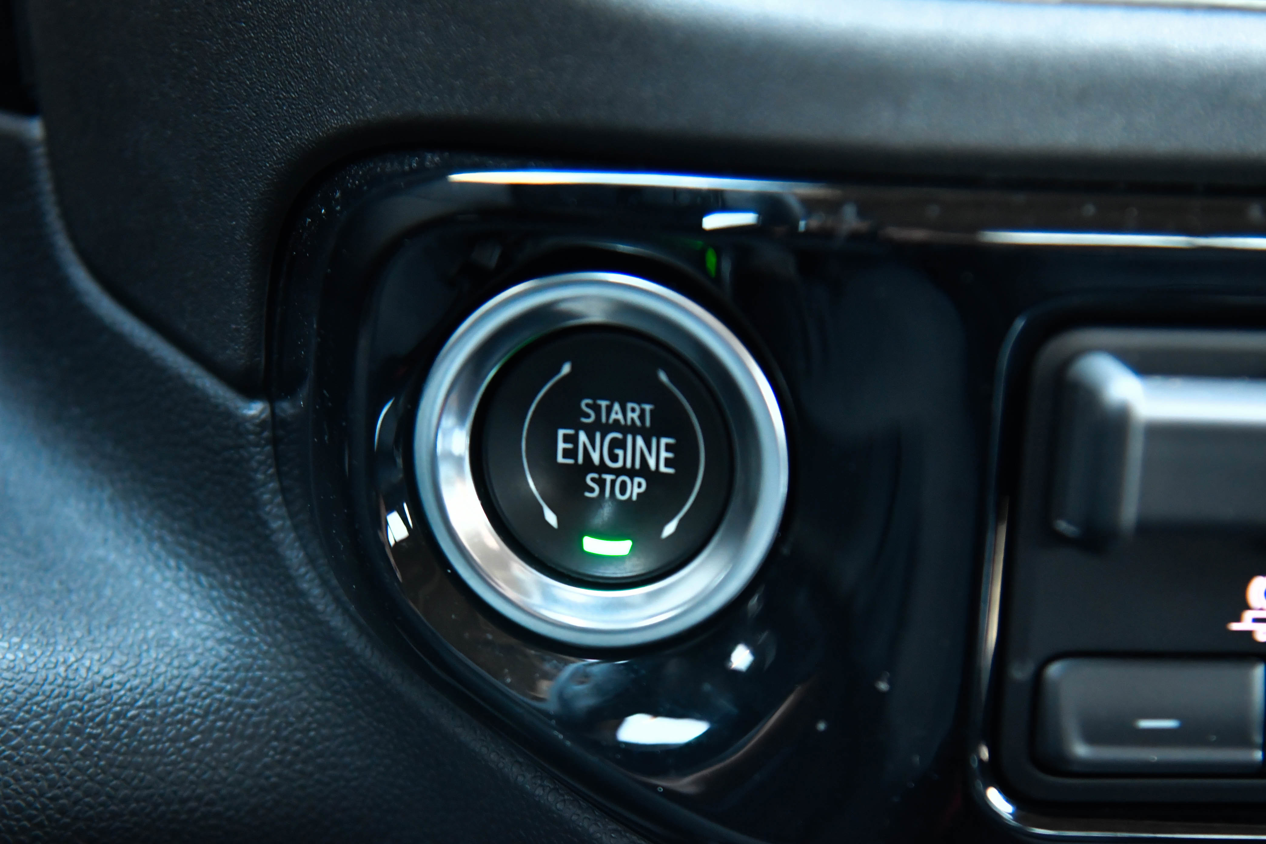 Used 2024 Chevrolet Silverado 1500 LTZ w/ Technology Package AWD/4WD image 39