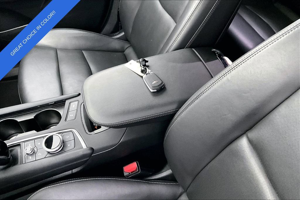 Used 2025 Cadillac XT6 Premium Luxury image 14