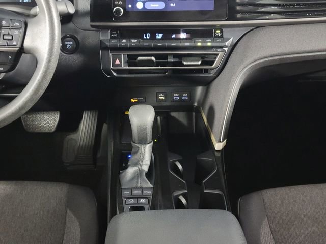Used 2025 Toyota Camry LE FWD image 24