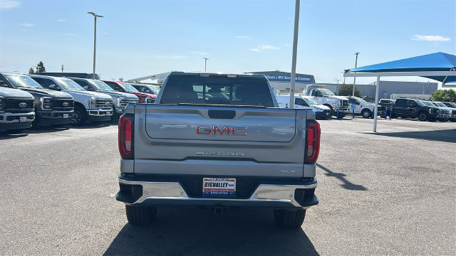 Used 2023 GMC Sierra 1500 SLT w/ SLT Premium Plus Package AWD/4WD image 4