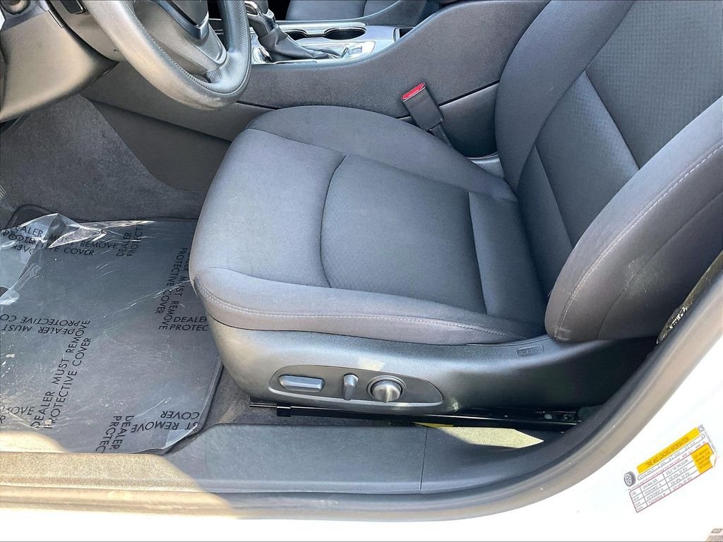 Used 2024 Chevrolet Malibu LT FWD image 33