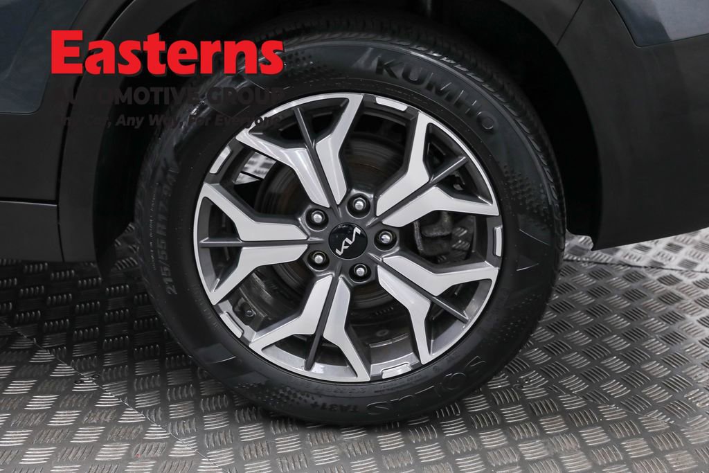 Used 2023 Kia Seltos EX image 34