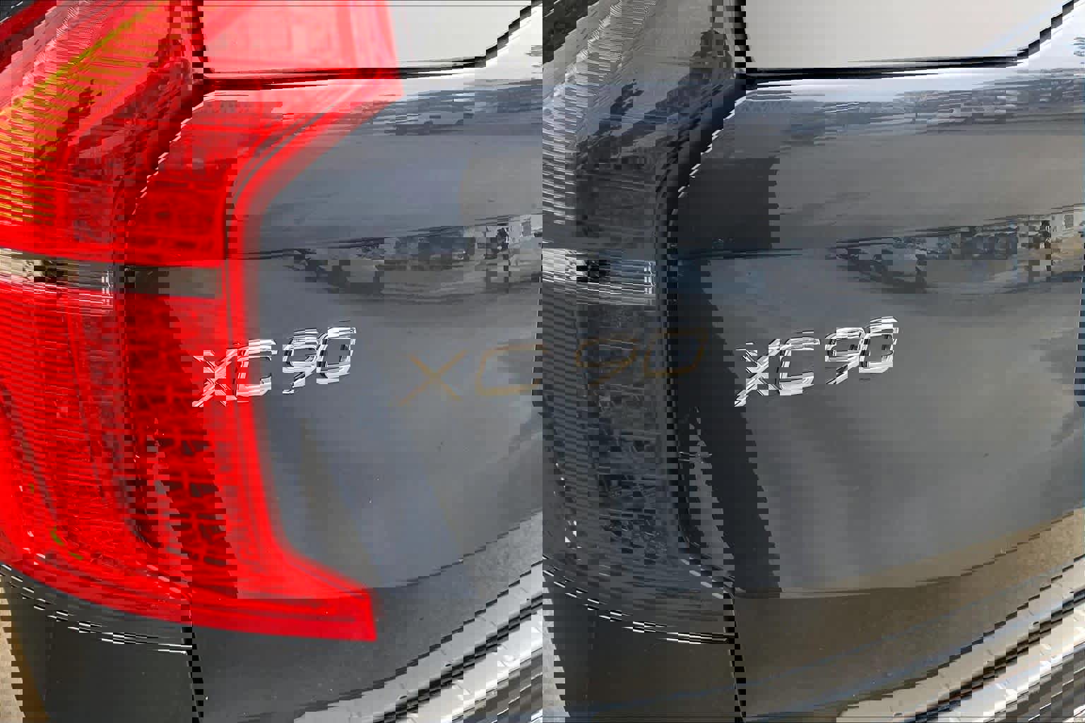 Used 2024 Volvo XC90 B6 Ultimate w/ Lounge Package image 30