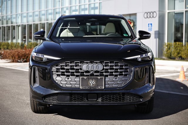 New 2025 Audi Q5 Prestige image 13