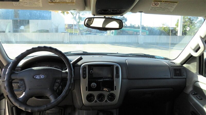 Used 2003 Ford Explorer XLT AWD/4WD image 9