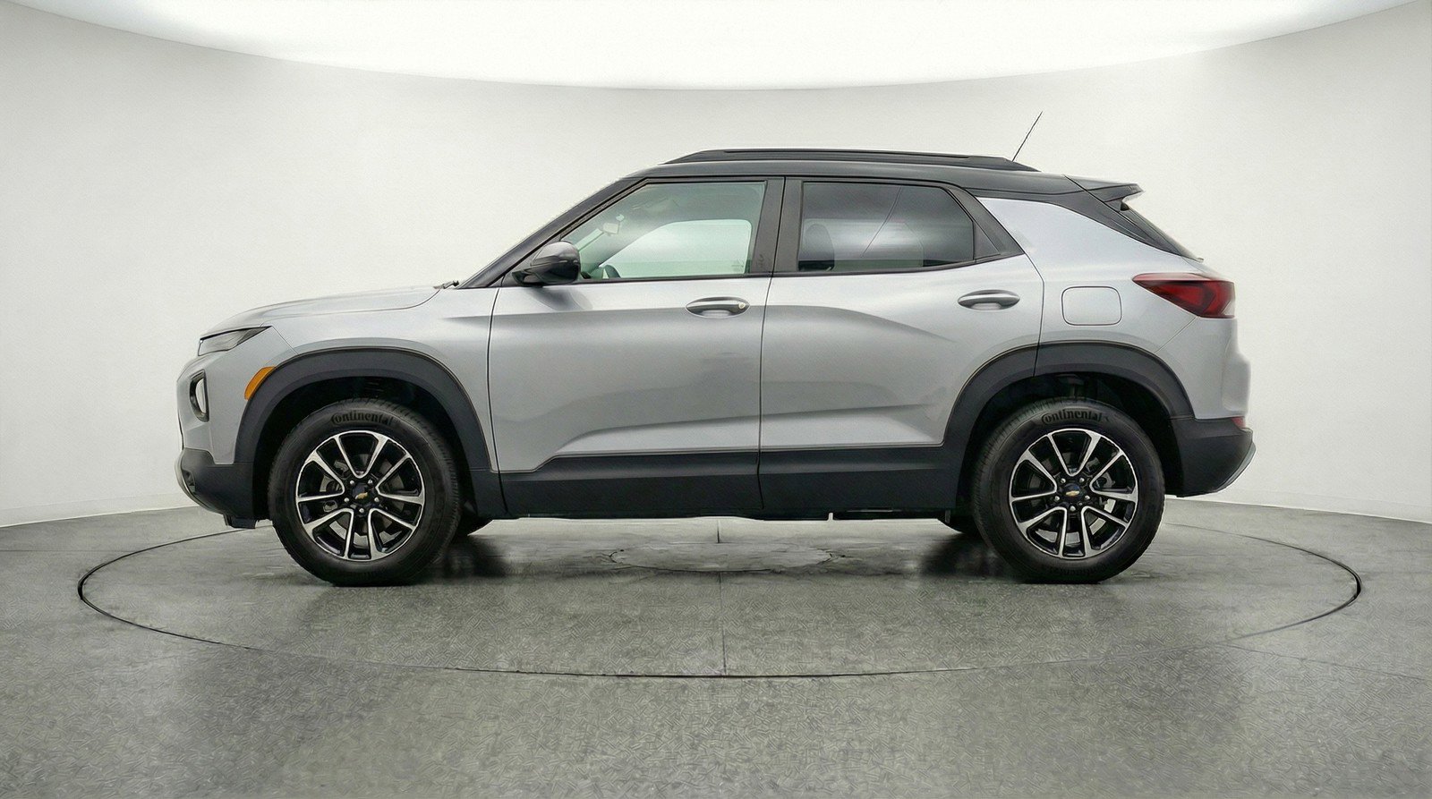 Used 2025 Chevrolet TrailBlazer LT FWD image 5