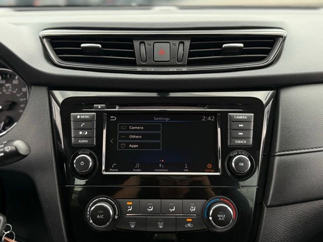 Used 2019 Nissan Rogue S image 26