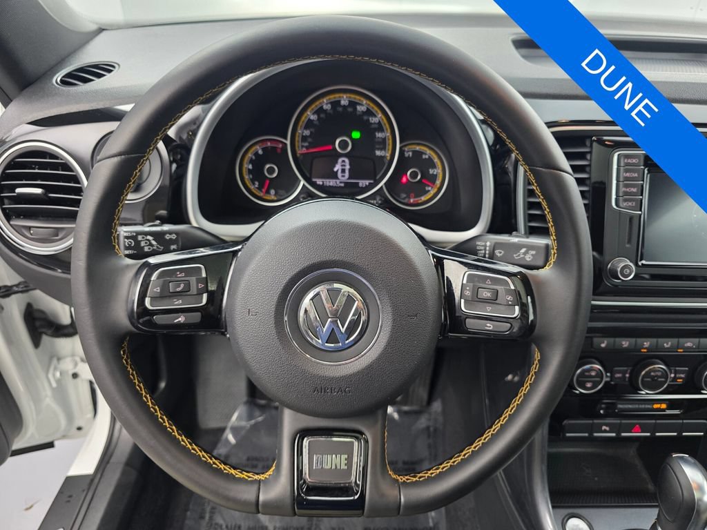 Used 2018 Volkswagen Beetle 2.0T Dune FWD image 16