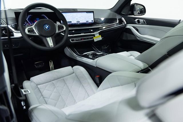 New 2026 BMW X5 xDrive50e image 22