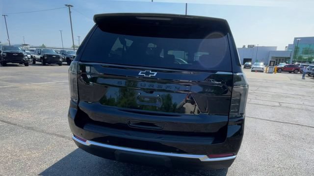 New 2026 Chevrolet Suburban LT w/ Comfort Package AWD/4WD image 9