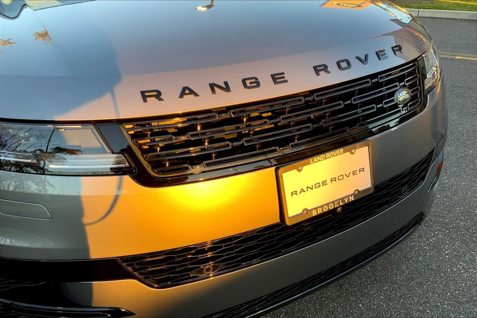 Used 2024 Land Rover Range Rover Sport SE image 30