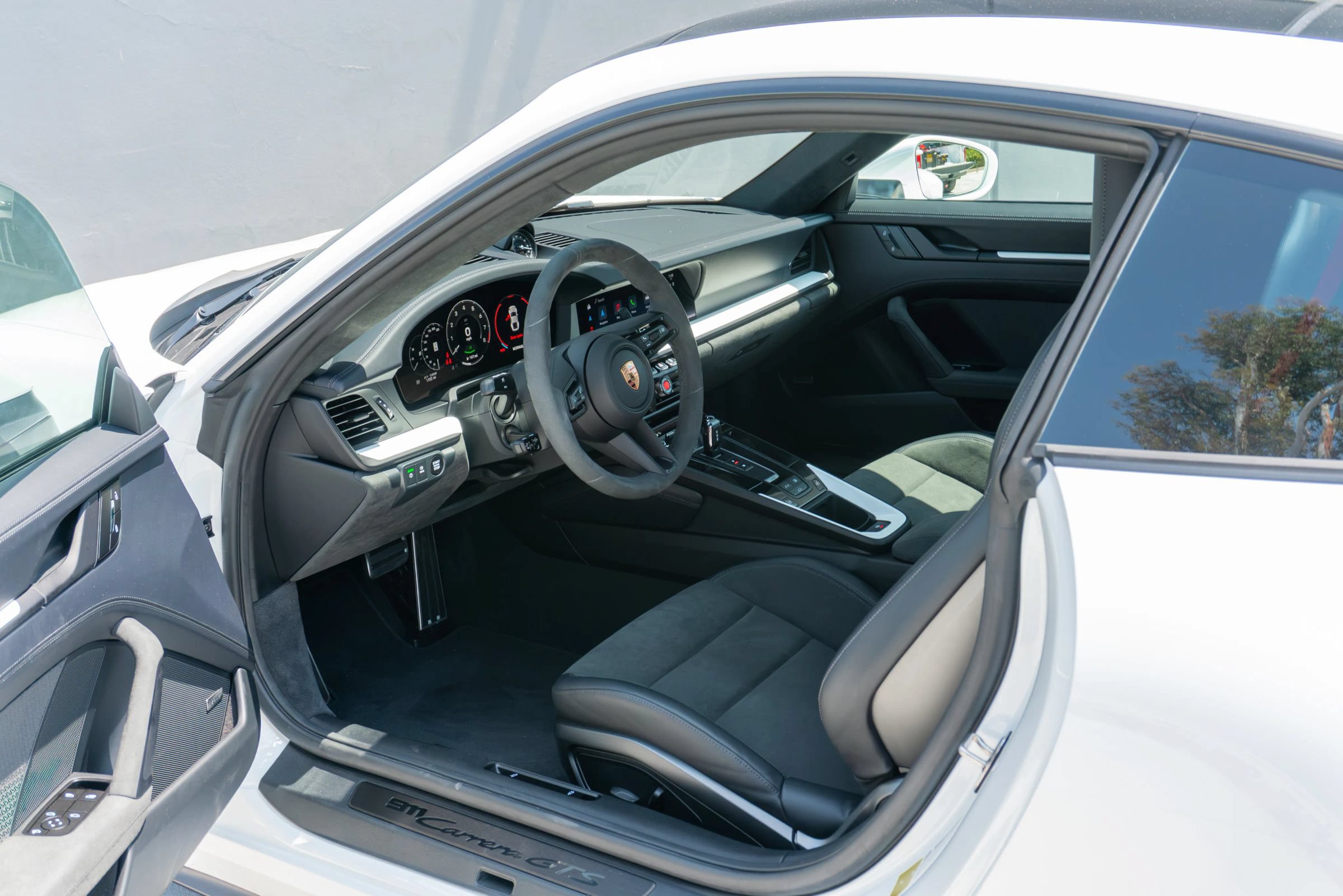 Used 2026 Porsche 911 GTS image 68