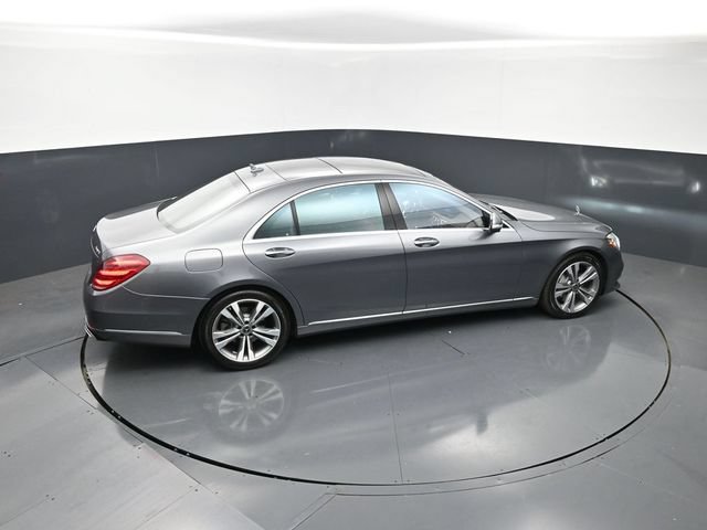 Used 2020 Mercedes-Benz S 560 4MATIC Sedan w/ Premium Package image 21