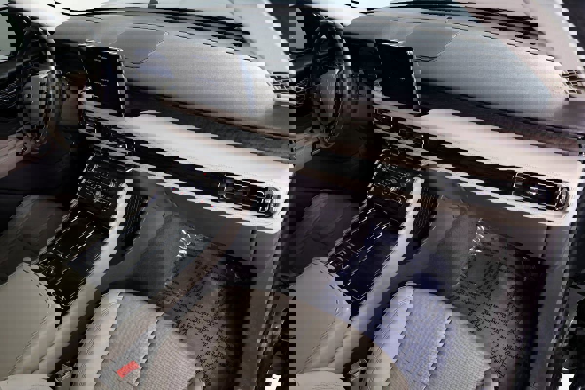 Used 2021 Lincoln Aviator Reserve w/ Class IV Trailer Tow Package image 30