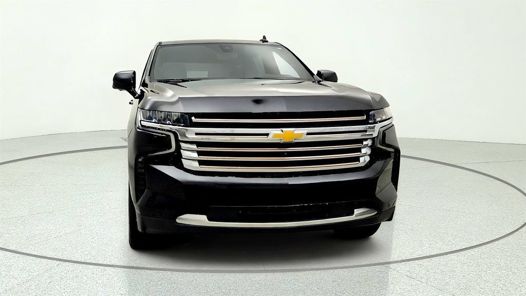 Used 2022 Chevrolet Suburban High Country AWD/4WD image 2