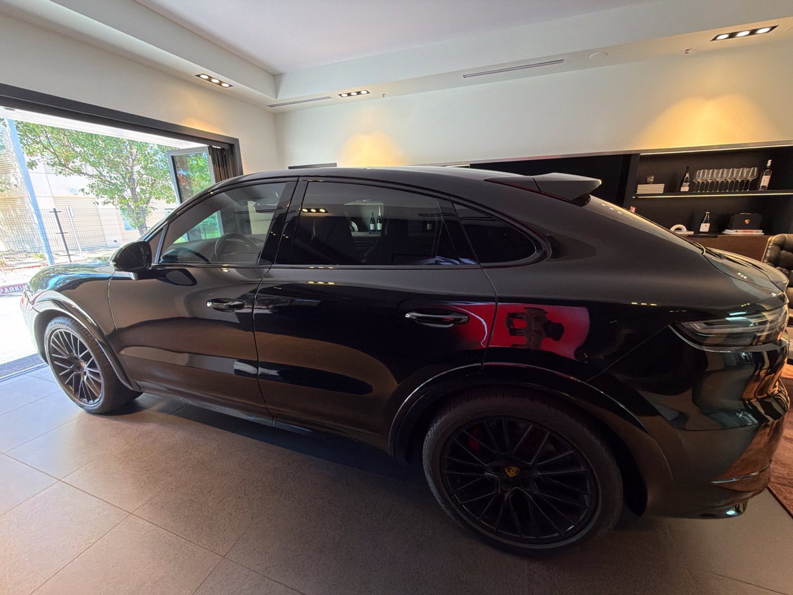 Used 2023 Porsche Cayenne GTS AWD/4WD image 7