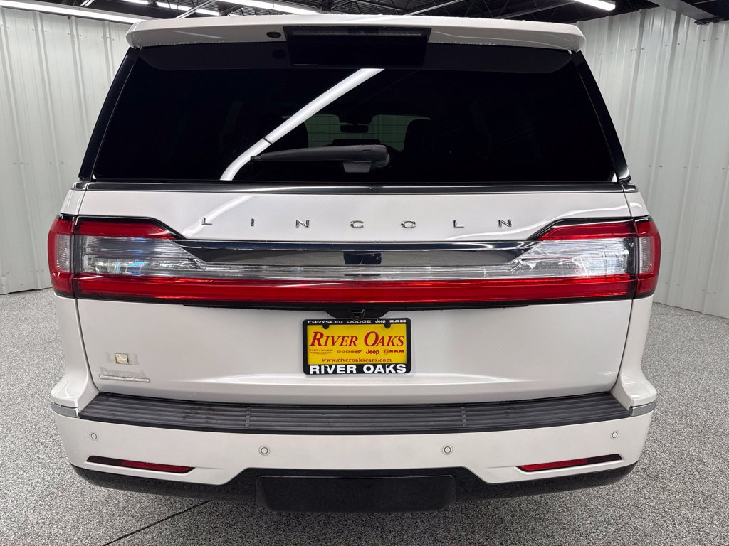 Used 2018 Lincoln Navigator Reserve w/ Technology Package AWD/4WD image 5