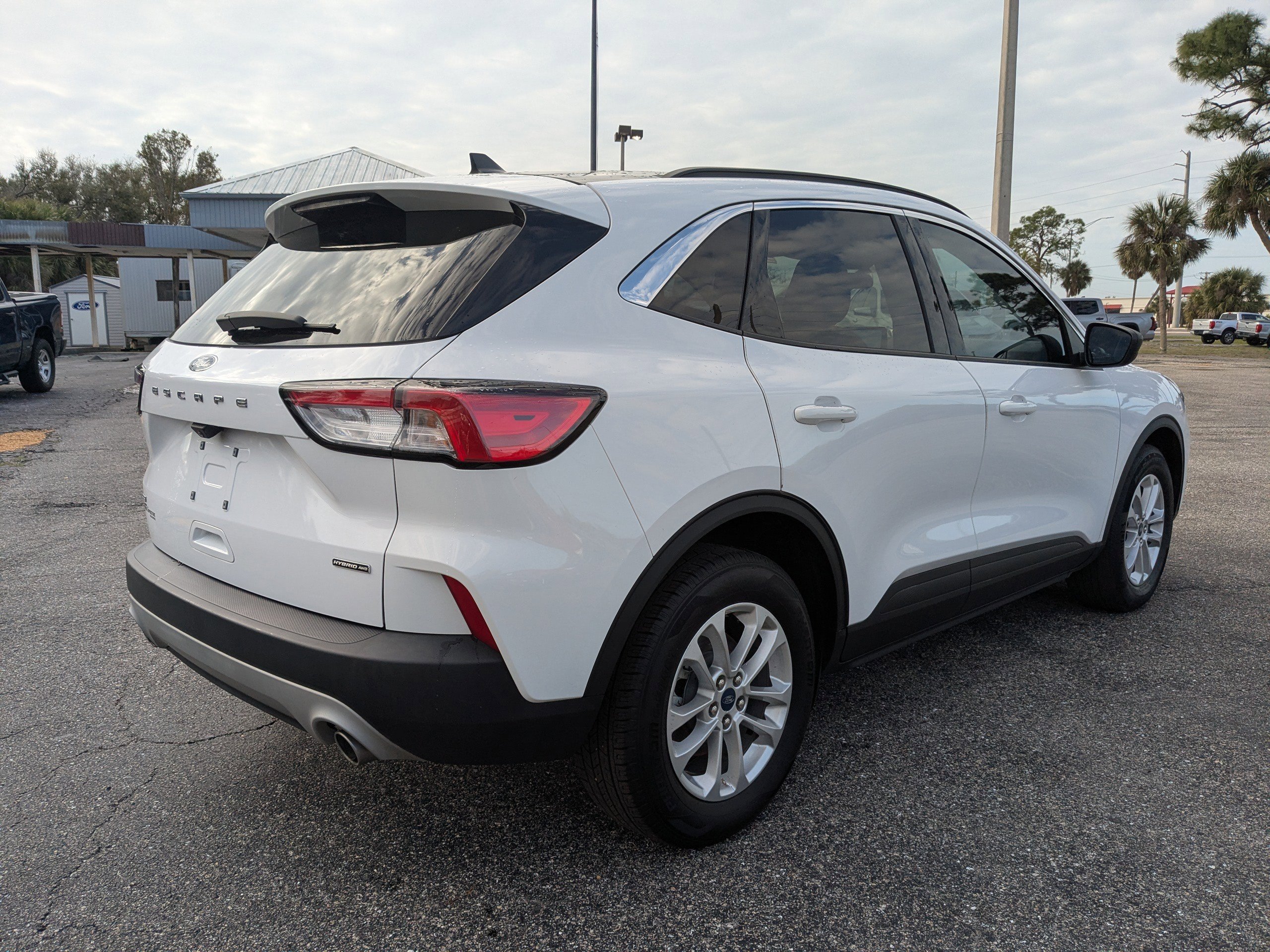Used 2022 Ford Escape SE w/ Convenience Package AWD/4WD image 4