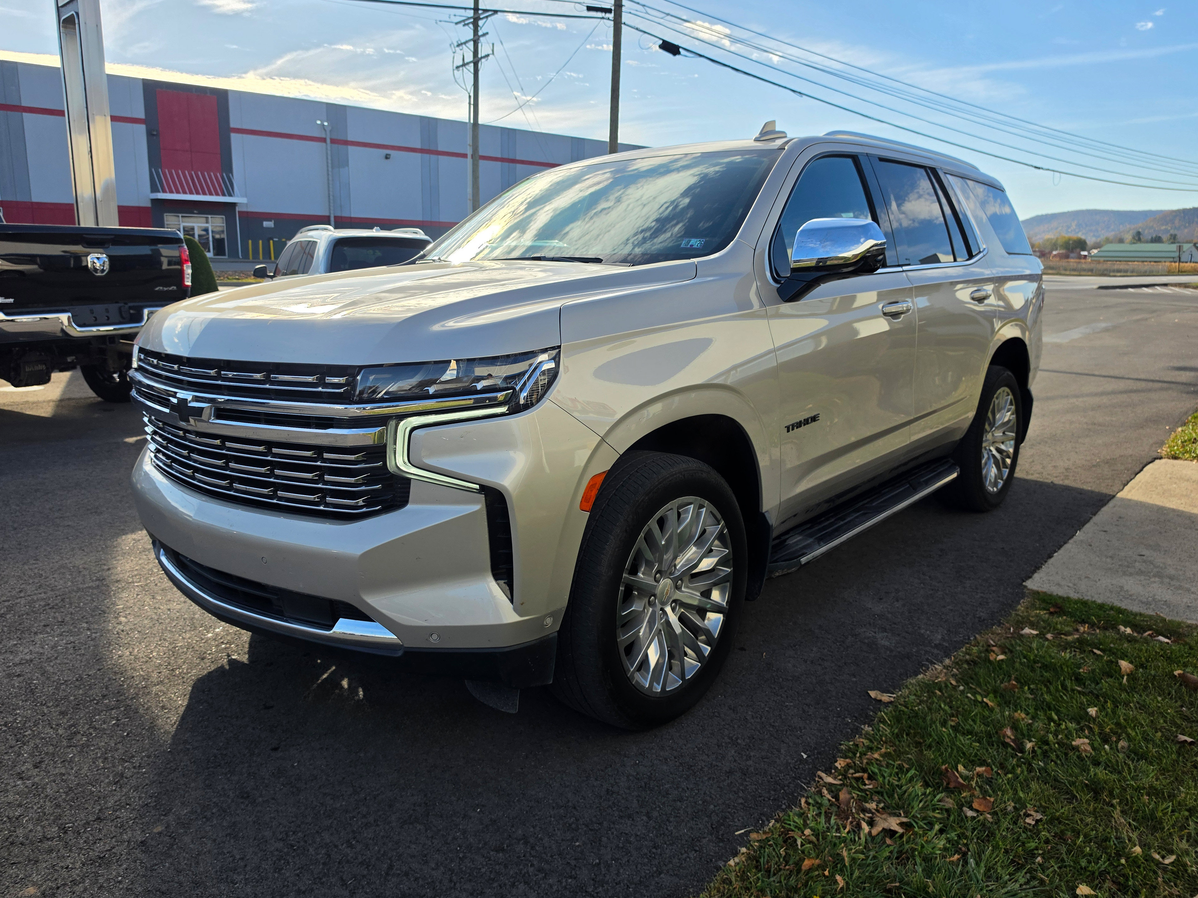 Used 2024 Chevrolet Tahoe Premier w/ Advanced Technology Package AWD/4WD image 8