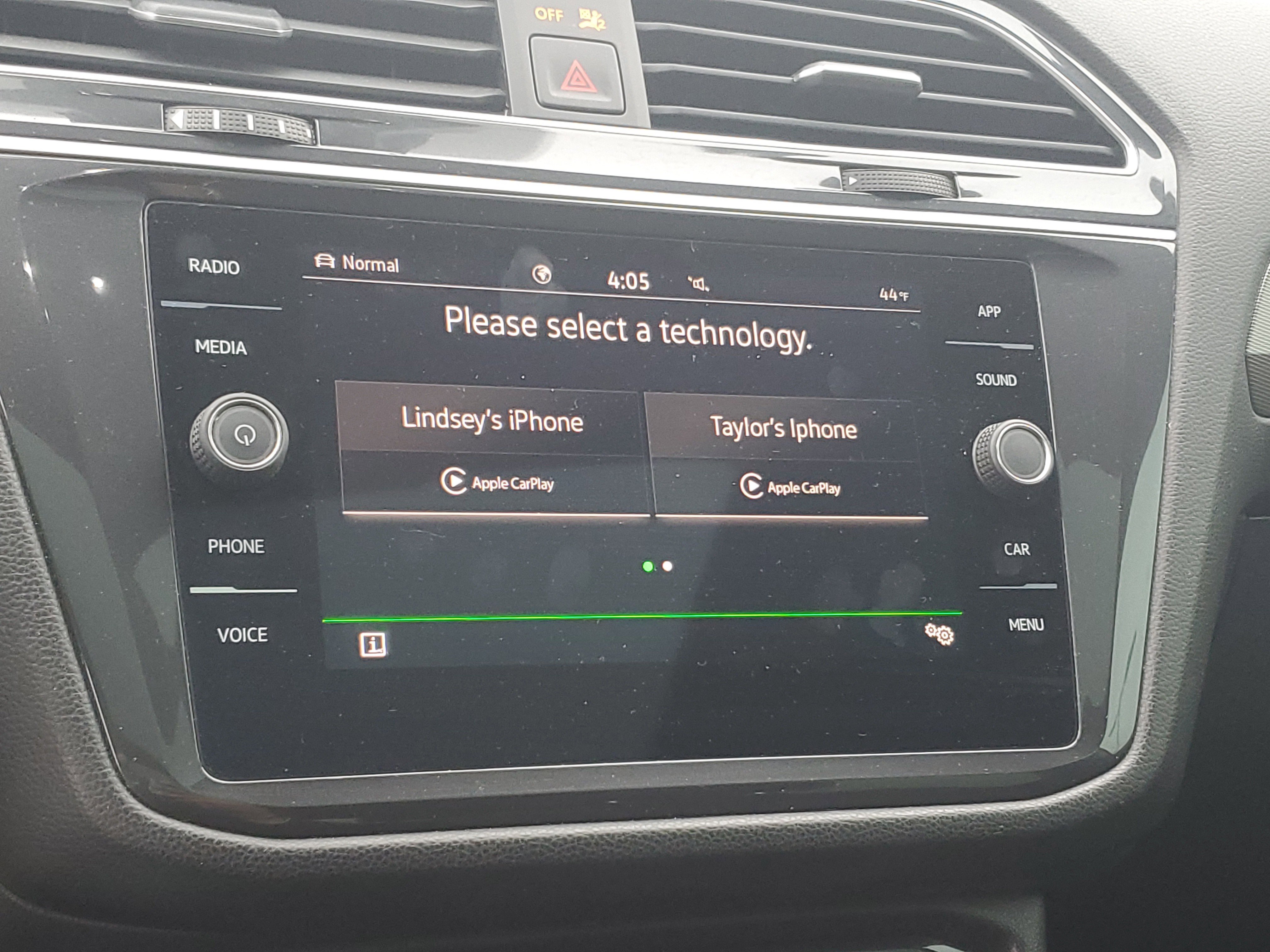 Used 2024 Volkswagen Tiguan SE R-Line image 17