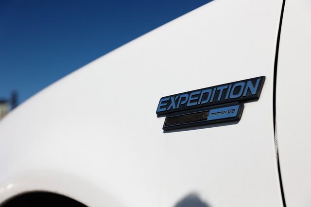 Used 2002 Ford Expedition XLT image 34