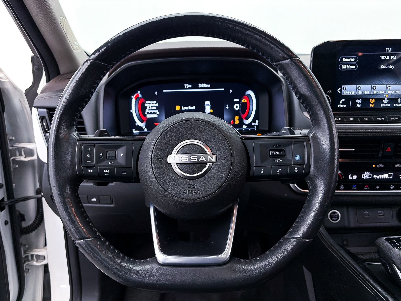 Used 2022 Nissan Rogue Platinum w/ Head-Up Display Package image 35