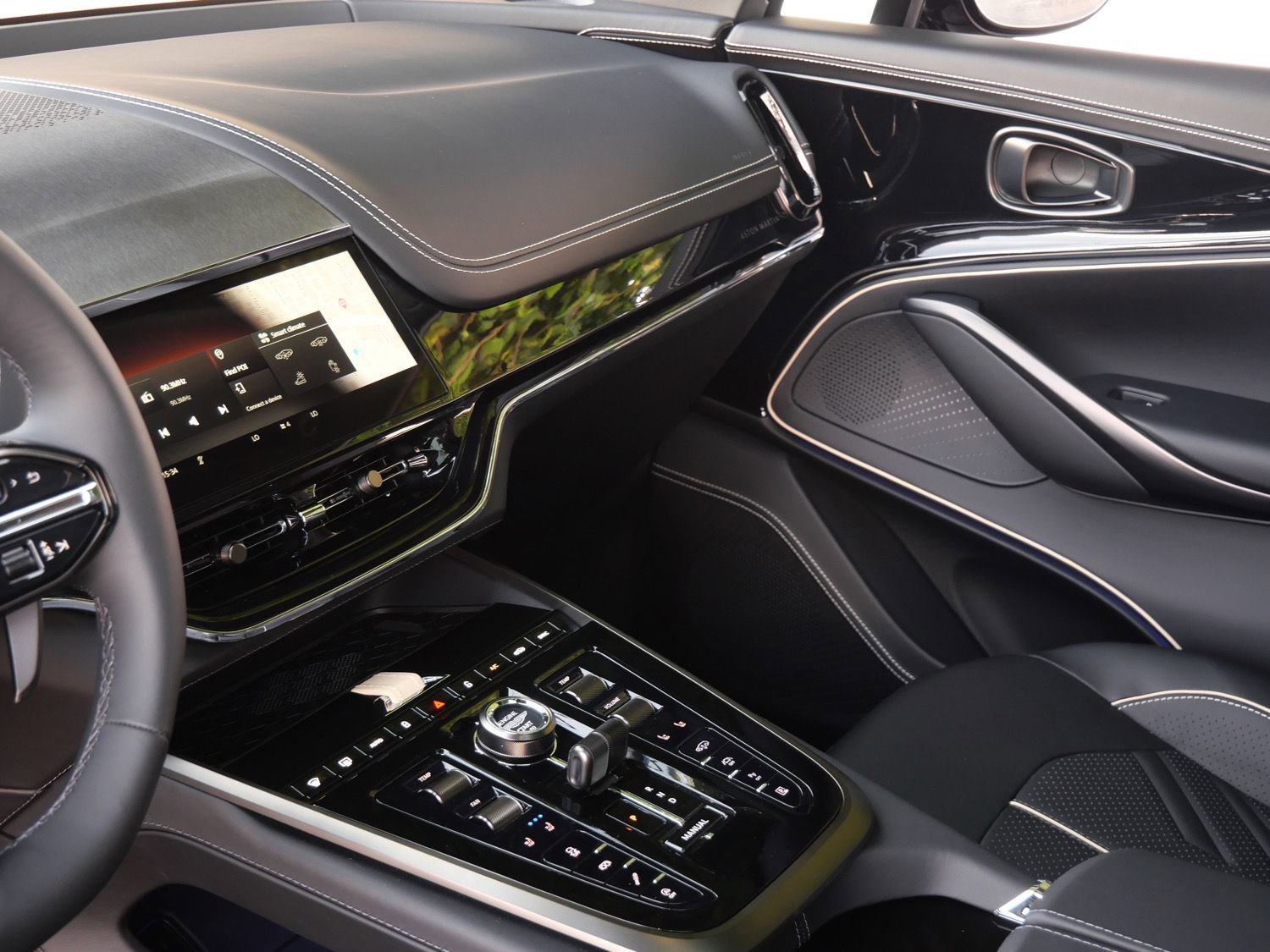 New 2026 Aston Martin DBX S AWD/4WD image 10