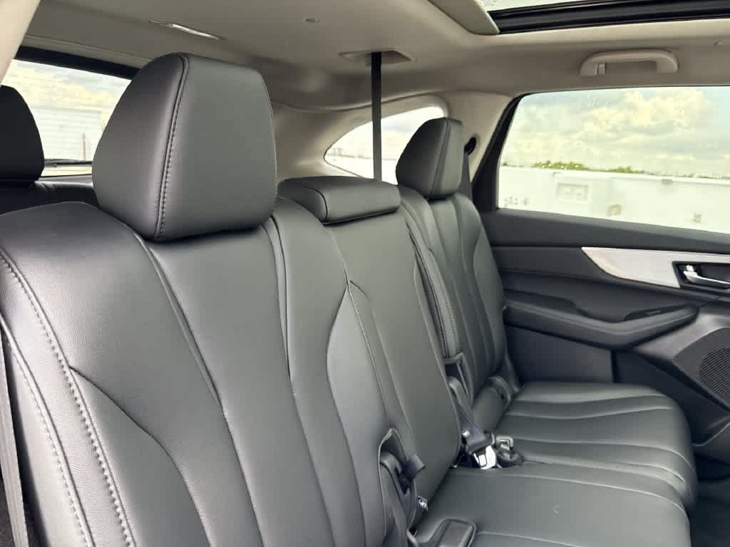 Used 2023 Acura MDX SH-AWD image 26