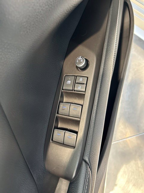 Used 2021 Toyota Camry XLE w/ Navigation Upgrade Package FWD image 9