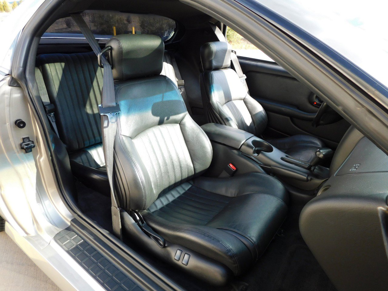 Used 2002 Pontiac Firebird Formula image 25