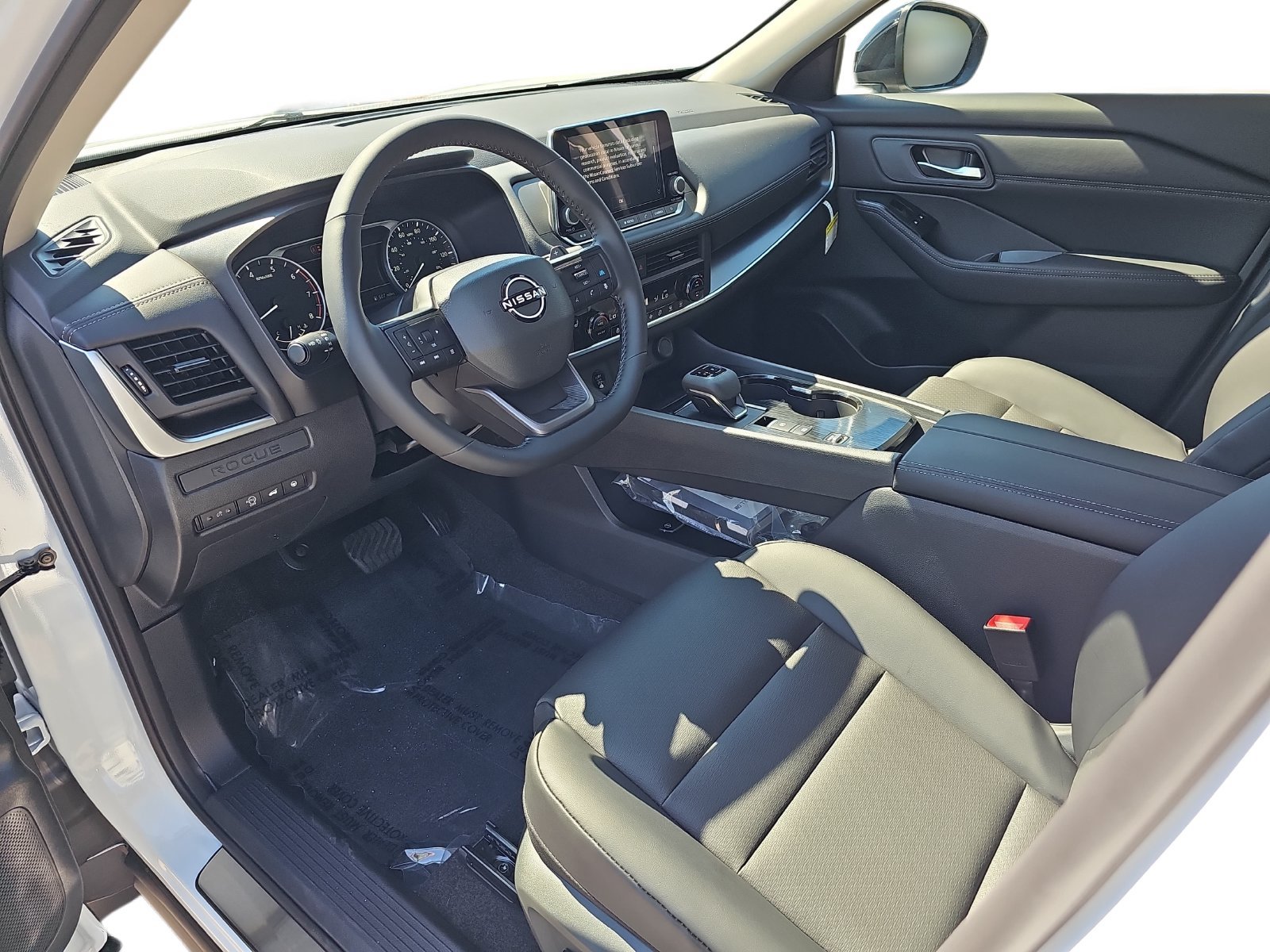 New 2027 Nissan Rogue Dark Armor FWD image 16