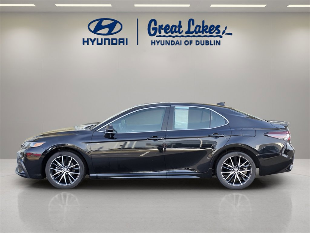 Used 2024 Toyota Camry SE w/ Cold Weather Package image 2