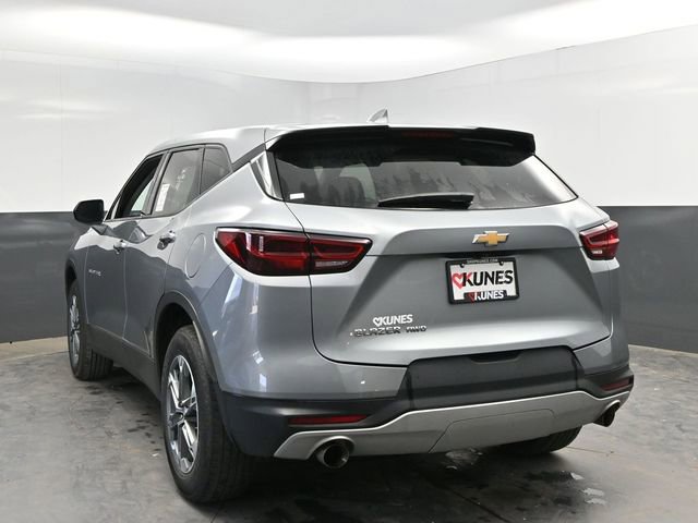 Used 2025 Chevrolet Blazer LT AWD/4WD image 8