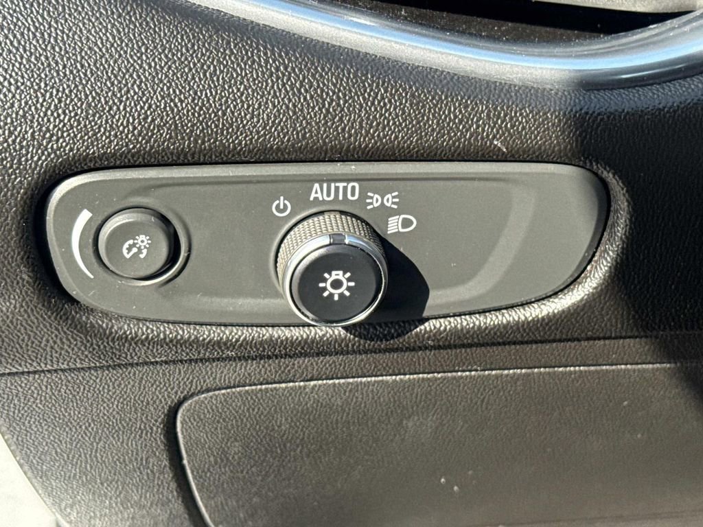 Used 2020 Chevrolet Malibu LT image 22