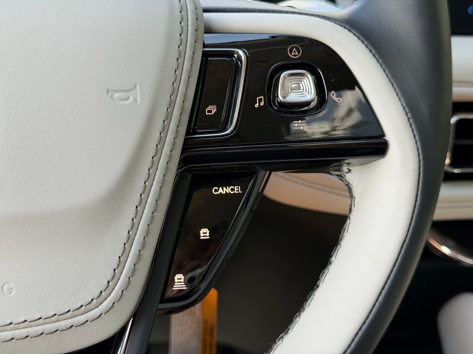 New 2026 Lincoln Aviator Reserve AWD/4WD image 30