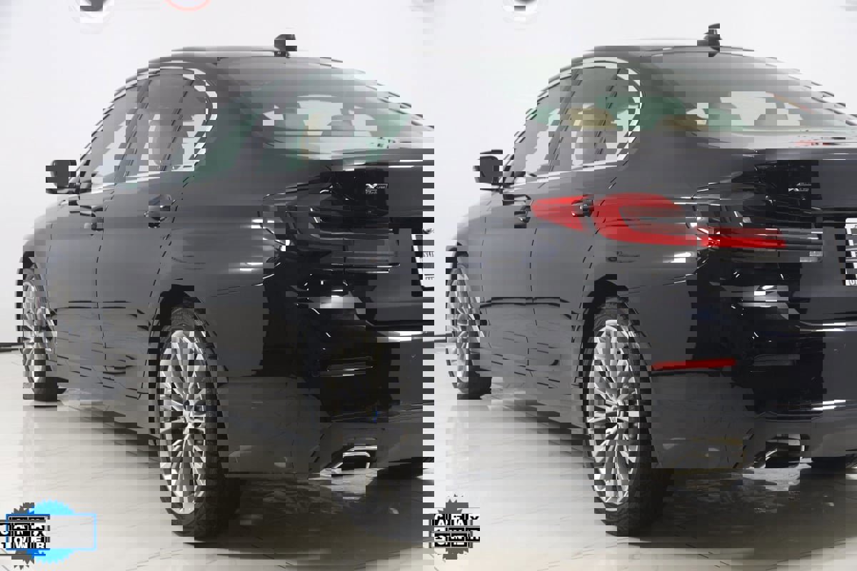 Used 2022 BMW 540i xDrive w/ M Sport Package image 25