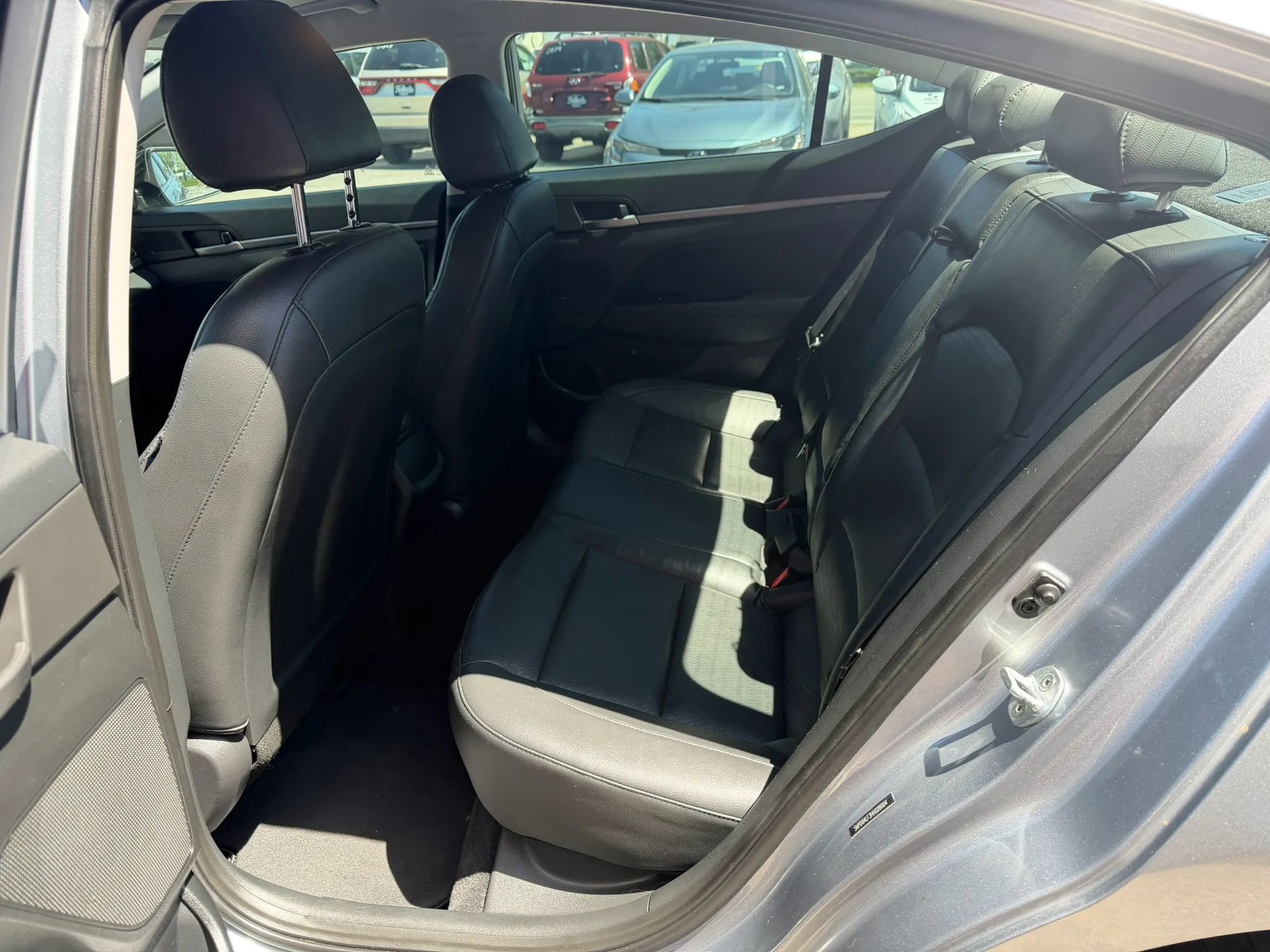 Used 2017 Hyundai Elantra Limited FWD image 12