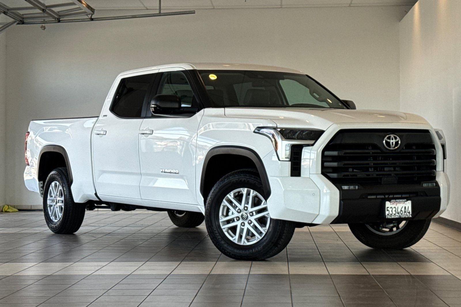 Used 2024 Toyota Tundra SR5 w/ SR5 Premium Package AWD/4WD image 2