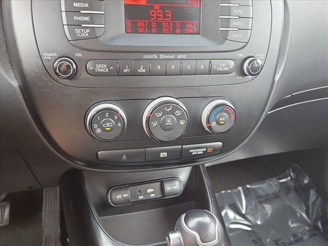 Used 2015 Kia Soul + FWD image 14