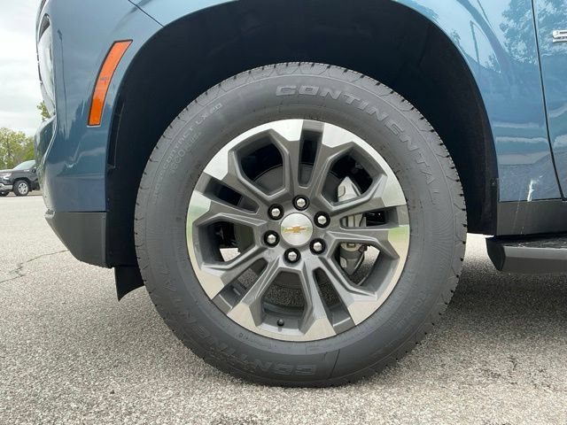 New 2026 Chevrolet Suburban LT w/ Comfort Package AWD/4WD image 15