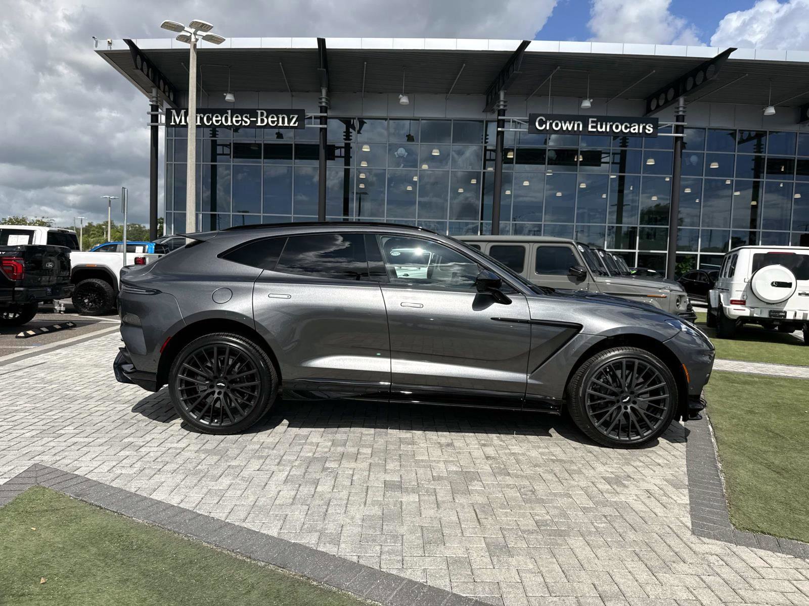 Used 2023 Aston Martin DBX 707 AWD/4WD image 6