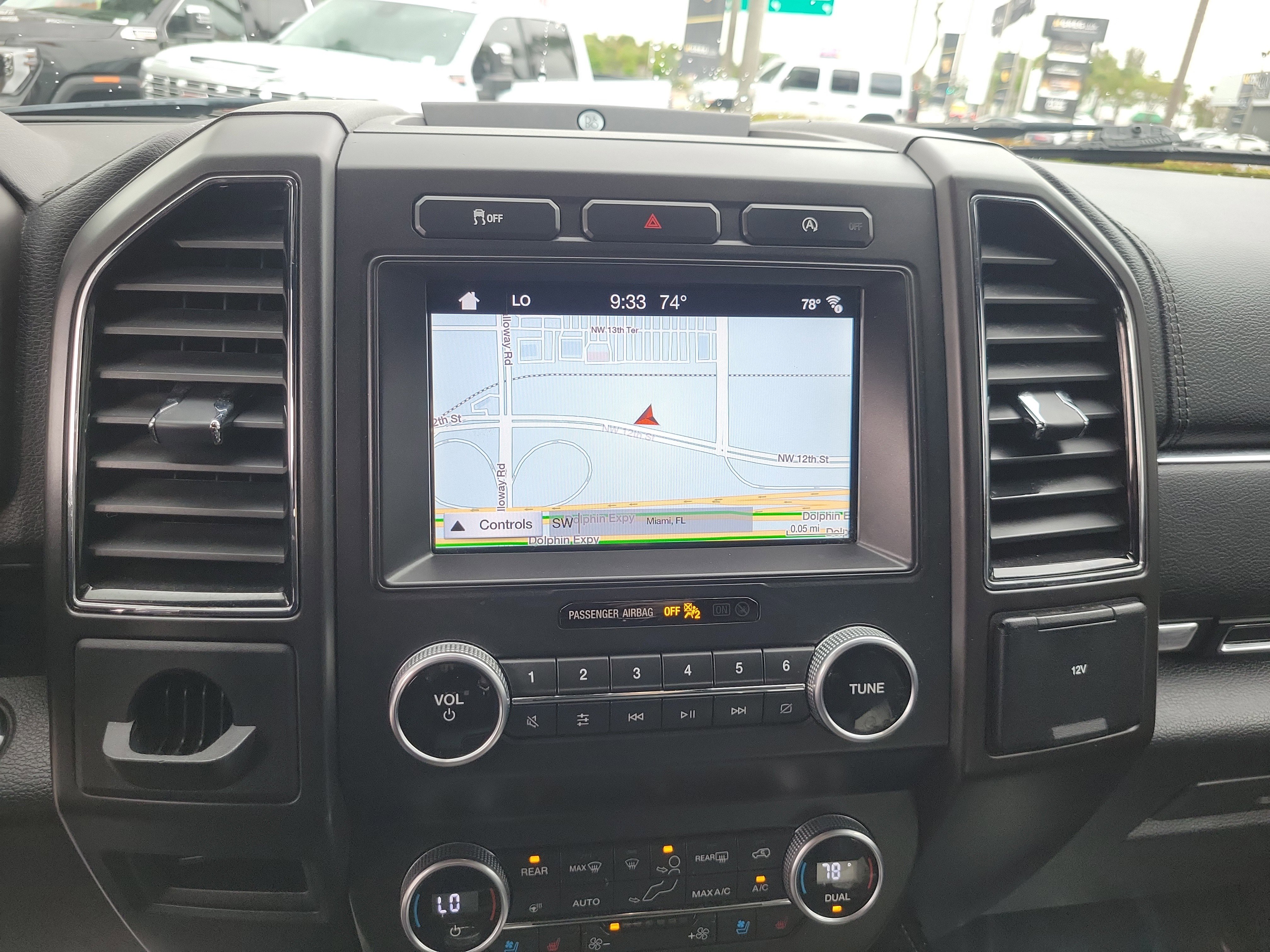 Used 2019 Ford Expedition Max Limited RWD image 22