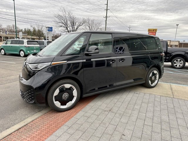 New 2025 Volkswagen ID. Buzz Pro S image 3