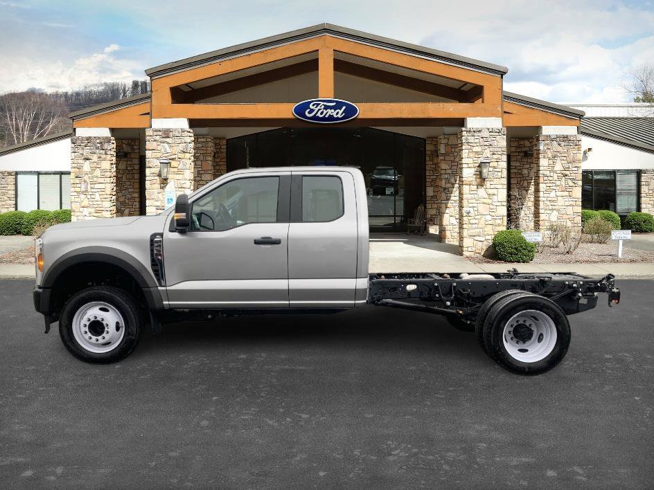New 2024 Ford F450 XL RWD image 7
