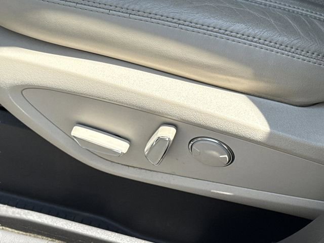Used 2016 Lincoln MKX Reserve w/ Equipment Group 102A AWD/4WD image 22